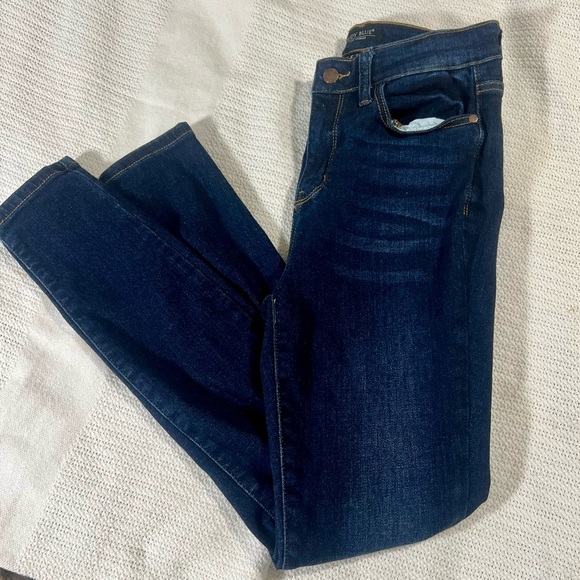 Judy Blue Classic Fit Mid Rise - Picture 1 of 5